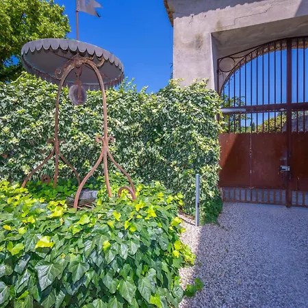 Faccioli Bosso With Shared Pool - Happy شقة